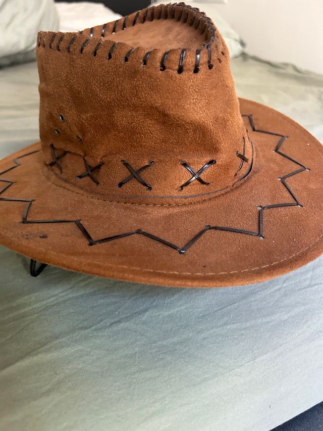 Sombrero de vaquero marrón