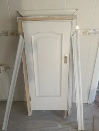 Puerta madera maciza blanca