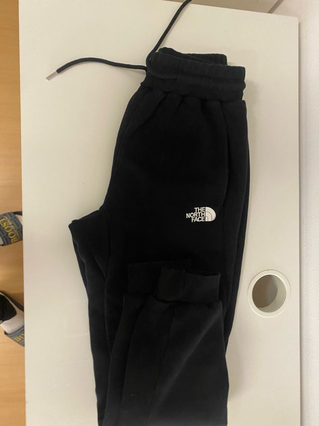 Pantalones chándal The North Face negros