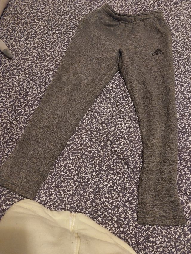Pantalón Adidas Gris Talla M