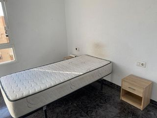 Piso en alquiler en Juan XXIII en Alicante