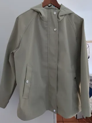 Parka efecto engomada verde