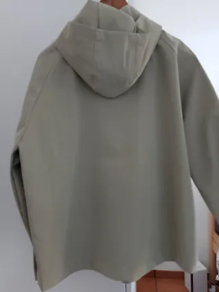 Parka efecto engomada verde