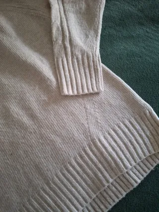 Jersey beige cuello alto