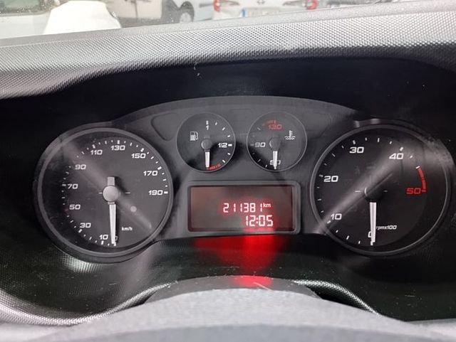 Iveco Daily 35 C14 CHASIS CABINA PLATAFORMA