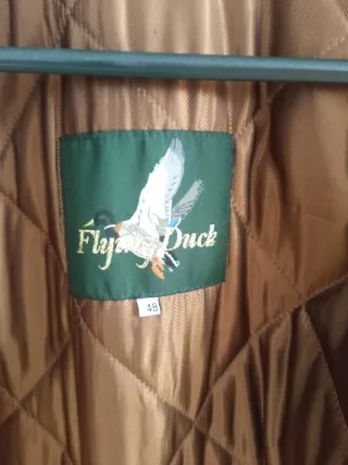 Chaquetón de cuero marrón y negro