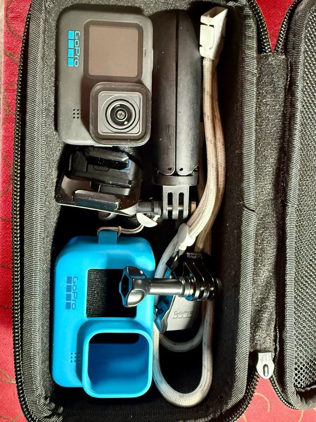 GoPro Hero 10 Black + Accesorios