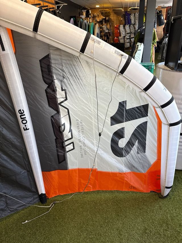 Cometa F-One Bandit Tec 12m 2025