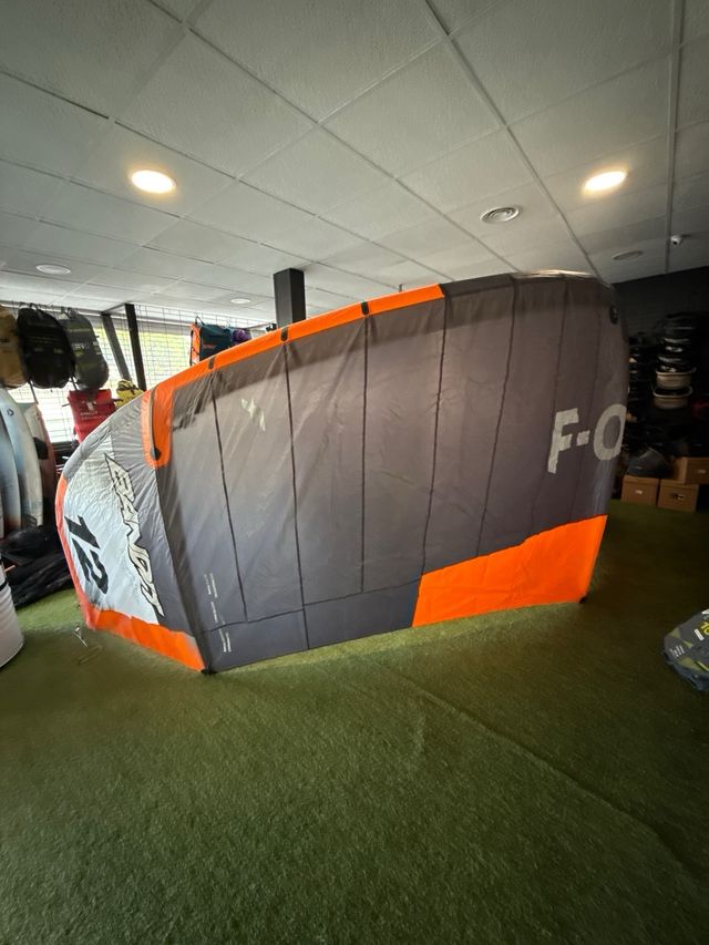 Cometa F-One Bandit Tec 12m 2025