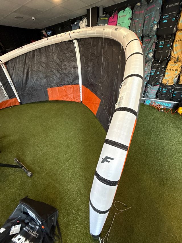 Cometa F-One Bandit Tec 12m 2025