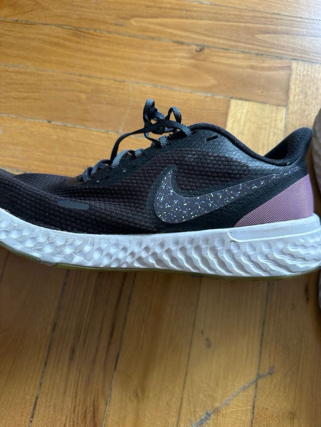 Zapatillas Nike Revolution 6 Negro/Rosa