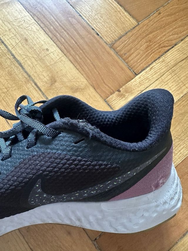 Zapatillas Nike Revolution 6 Negro/Rosa