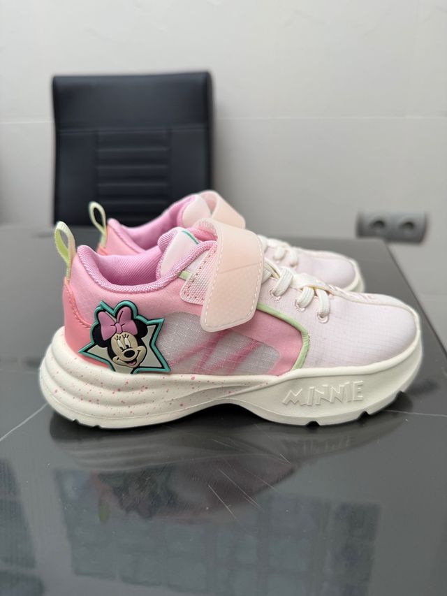 Zapatillas Minnie Talla 26