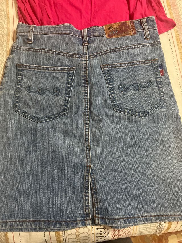 Falda vaquera y camiseta Paris Talla M