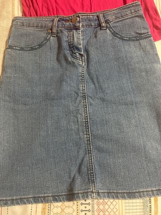 Falda vaquera y camiseta Paris Talla M