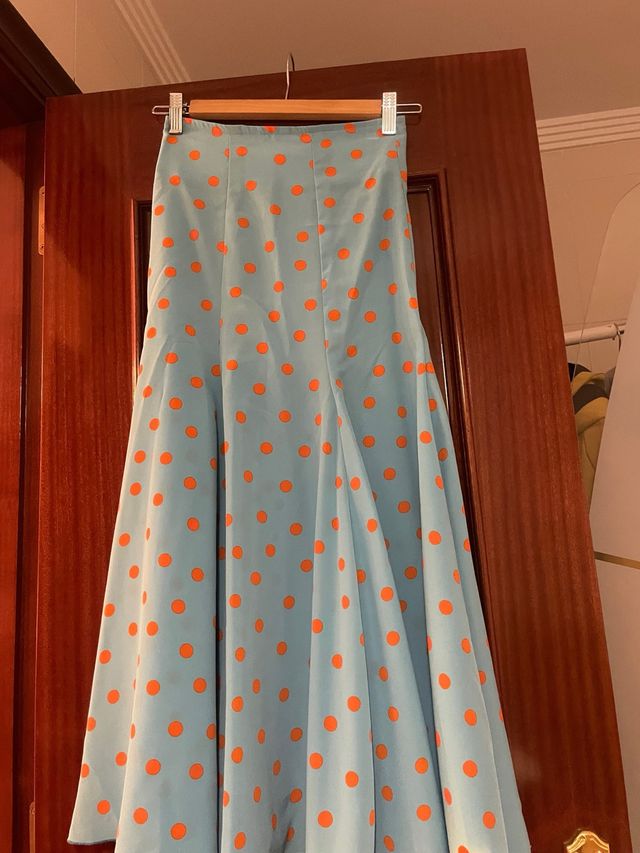 Falda flamenca lunares azul y naranja T4
