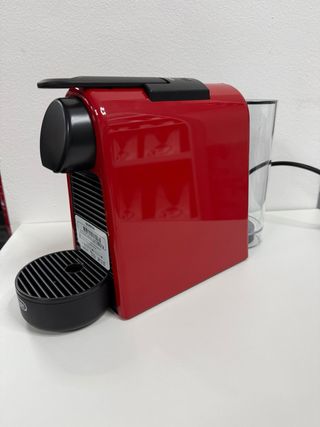 Cafetera Nespresso Essenza Mini Nueva