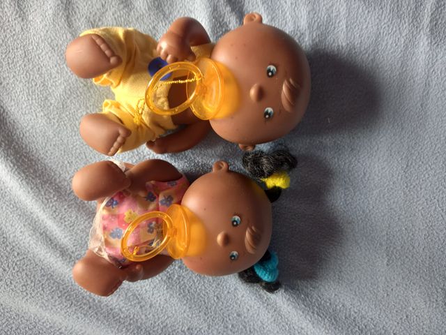 Muñecos bebé con chupete