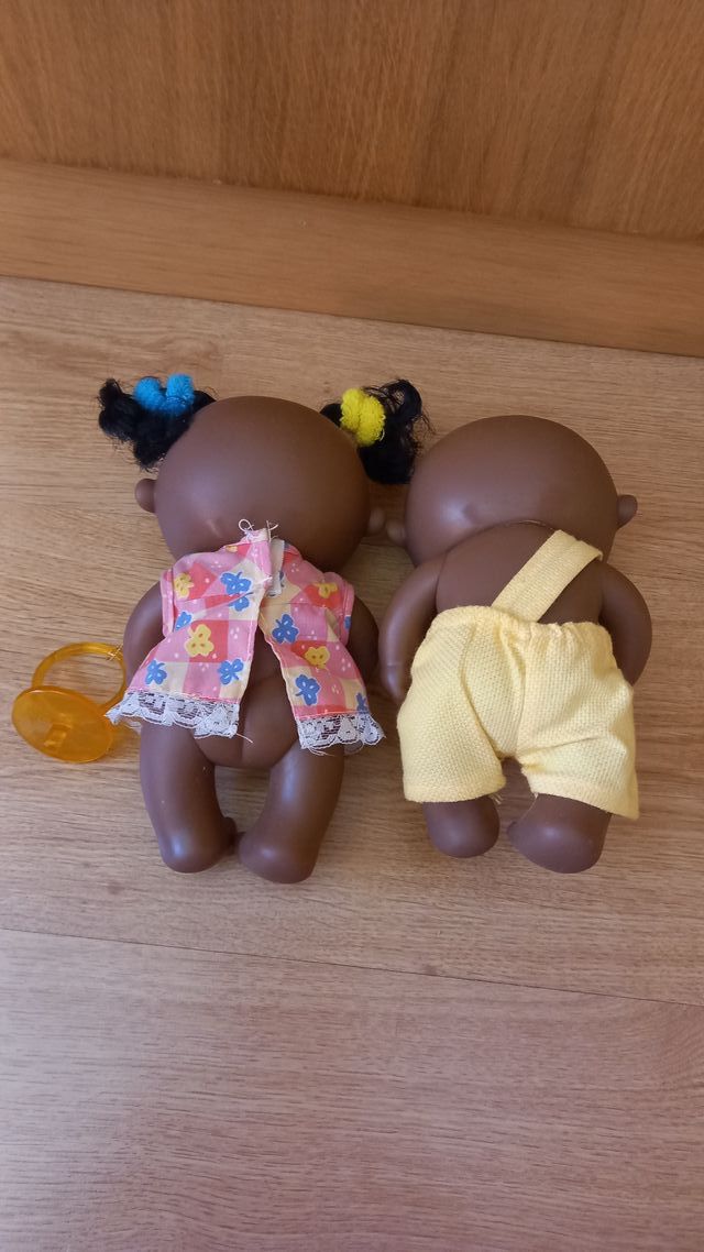 Muñecos bebé con chupete