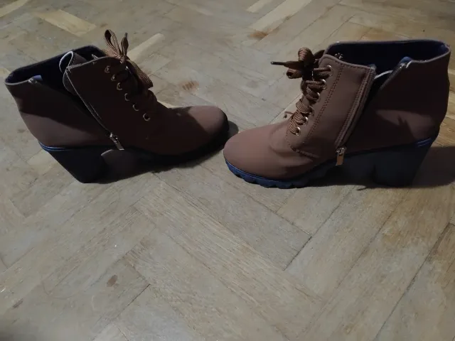 Botas de mujer color camel