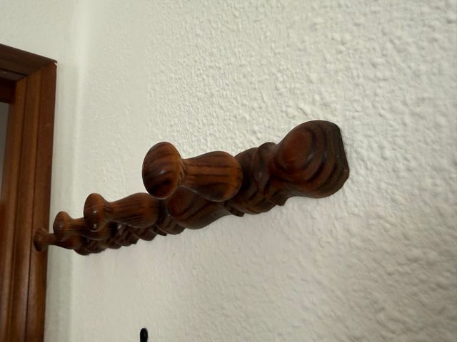 Perchero de madera rústico