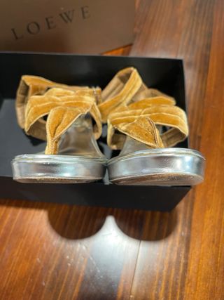Sandalias cuña Loewe terciopelo marrón y plateado