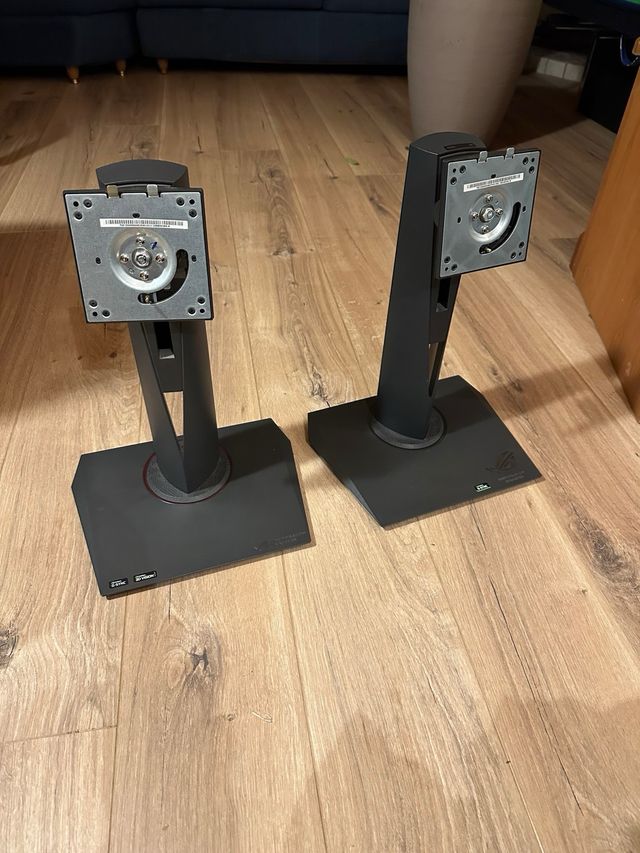 Supporti monitor Asus ROG Swift VESA