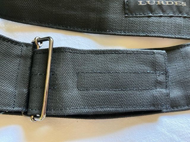 Cinturão Lurdes Bergada preto em algodão encerado