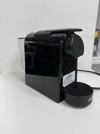 Cafetera Nespresso Essenza Mini Negra