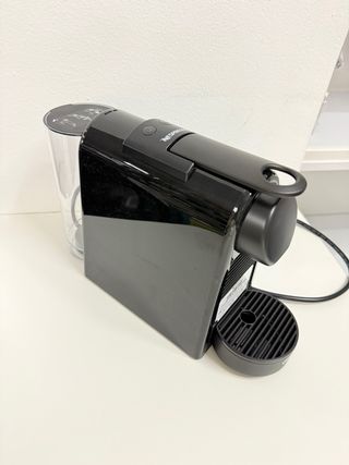 Cafetera Nespresso Essenza Mini Negra