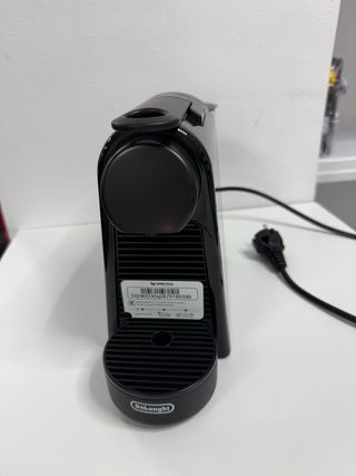 Cafetera Nespresso Essenza Mini Negra