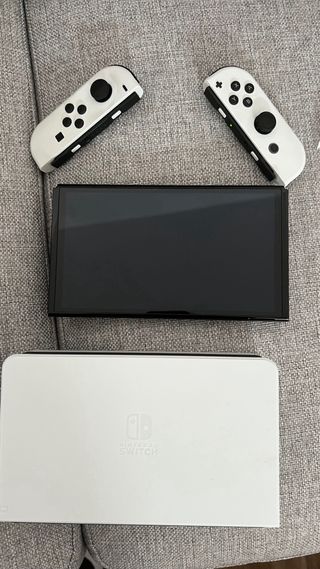 Nintendo Switch OLED + Accesorios