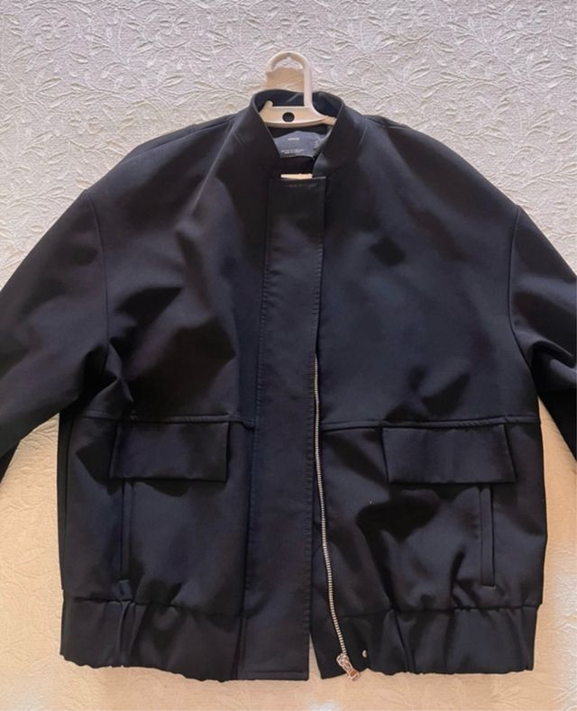 Bomber negra oversize