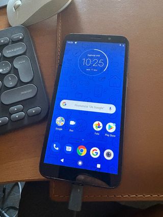 Motorola e6 Play grigio