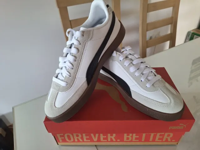 Zapatillas Puma Beige y Blanco