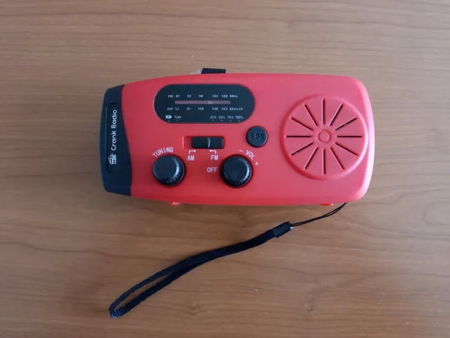 Radio Linterna Solar Emergencia 4000 mAh