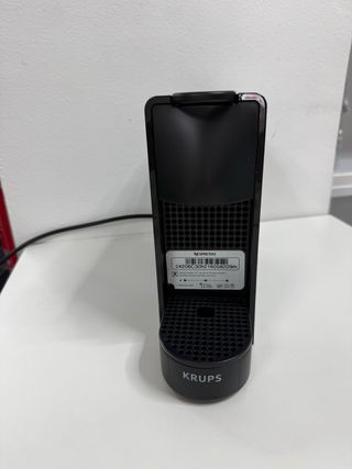 Cafetera Nespresso Essenza Mini a estrenar