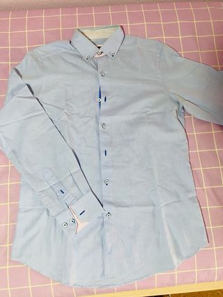 Camisa azul talla M