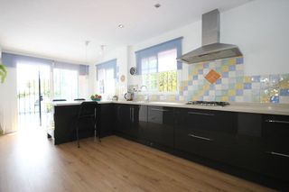 Chalet en alquiler en Elviria en Marbella