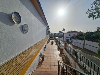 Chalet en venta en Gines