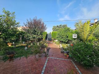 Chalet en venta en Gines