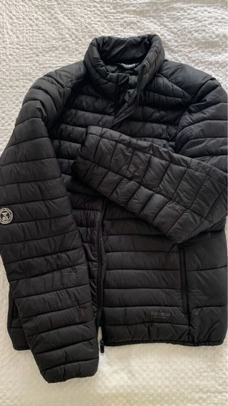 Chaqueta Plumas Negra Pull&Bear