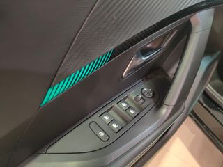 Peugeot 2008 Allure PT 100cv 6Vel KM0
