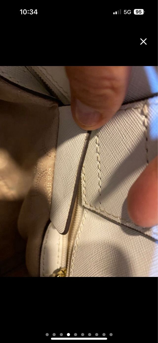 Bolso Michael Kors blanco y dorado