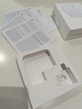 CAJA de Adaptador Corriente Dual USB-C 35W Apple