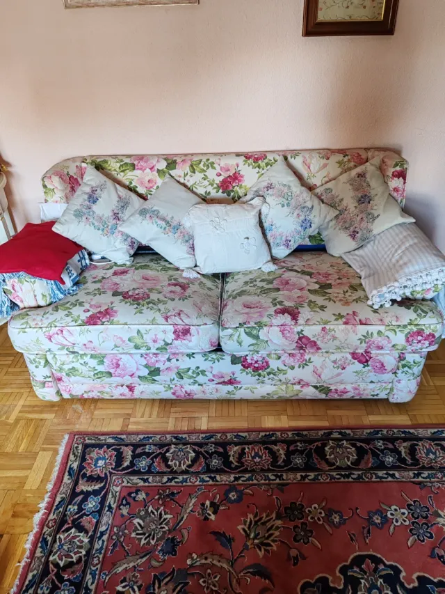Sofá cama floral multicolor