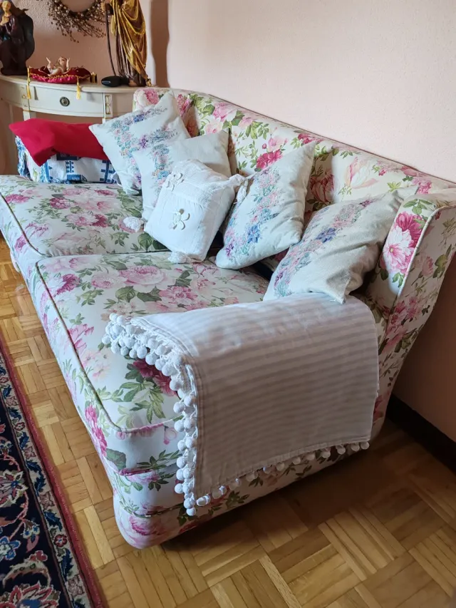 Sofá cama floral multicolor