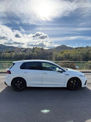 Volkswagen Golf 2024