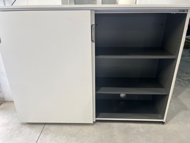 Guarda-roupa 160x120x45 com portas deslizantes