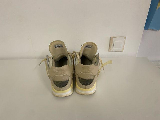 Jordan Retro 4 Beige/Amarillo